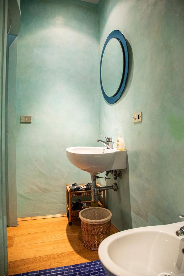 Studio In Tornabuoni Within A Renaissance Building Apartman Firenze Kültér fotó